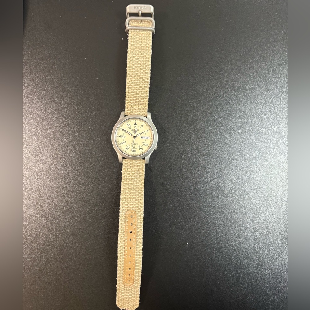 Seiko 5 Vintage Automatic Cream Dial Watch